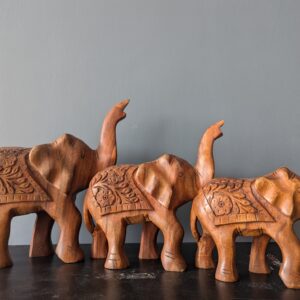 Lerili Megamall Beautiful carving elephant set