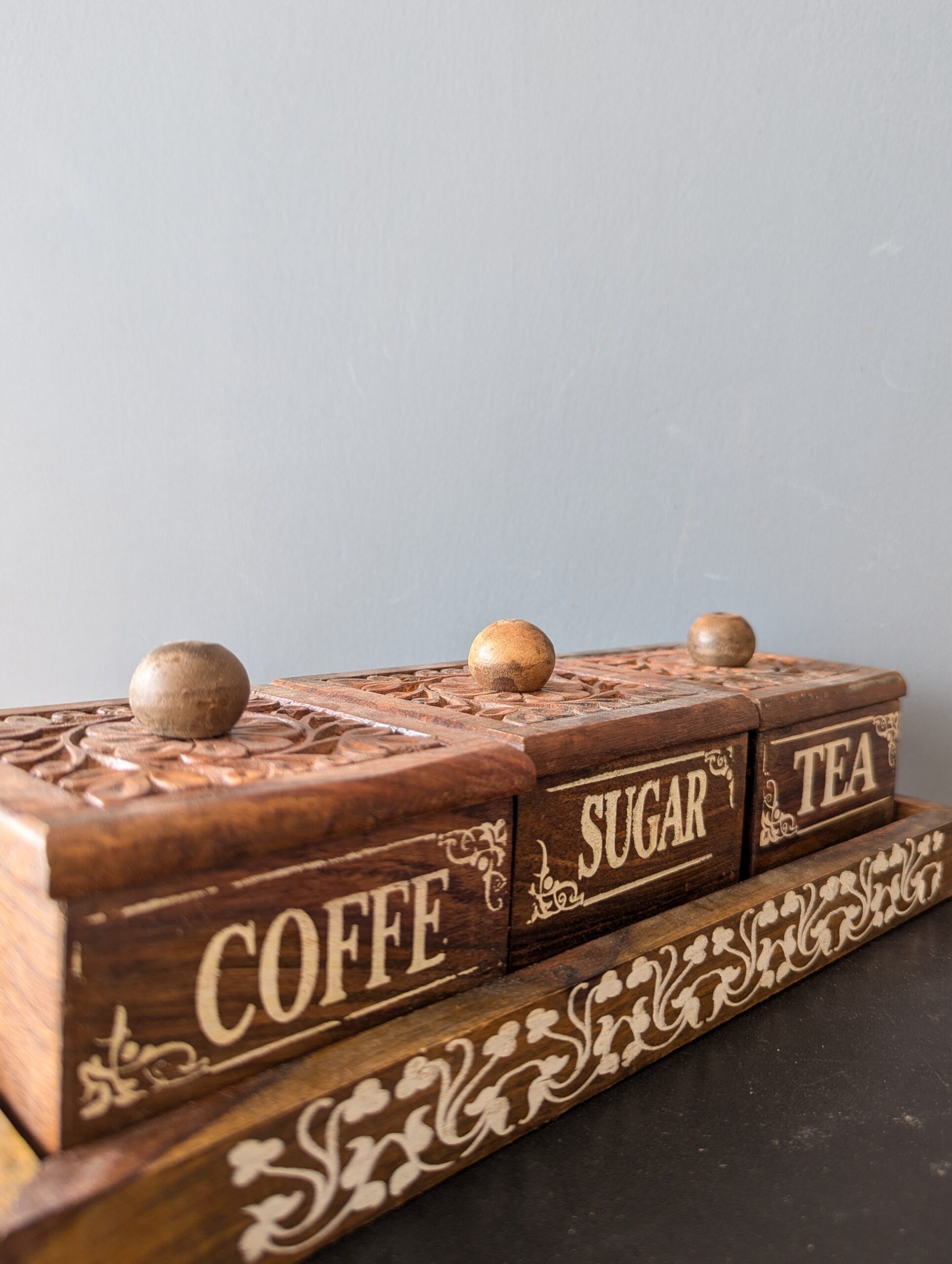 Lerili Megamall Vintage Style Hand-Carved Wooden Tea, Coffee & Sugar Pot Set