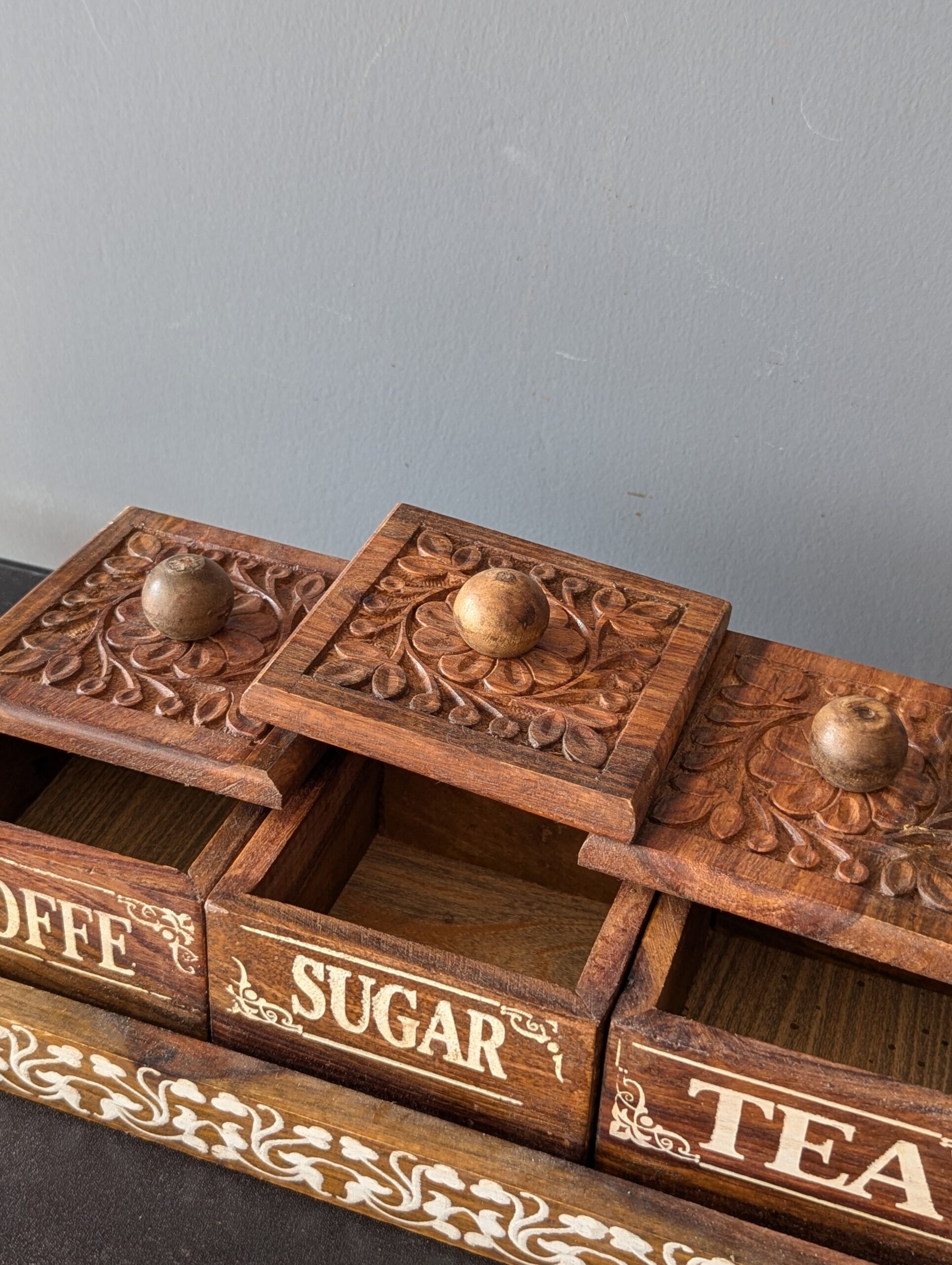 Lerili Megamall Vintage Style Hand-Carved Wooden Tea, Coffee & Sugar Pot Set
