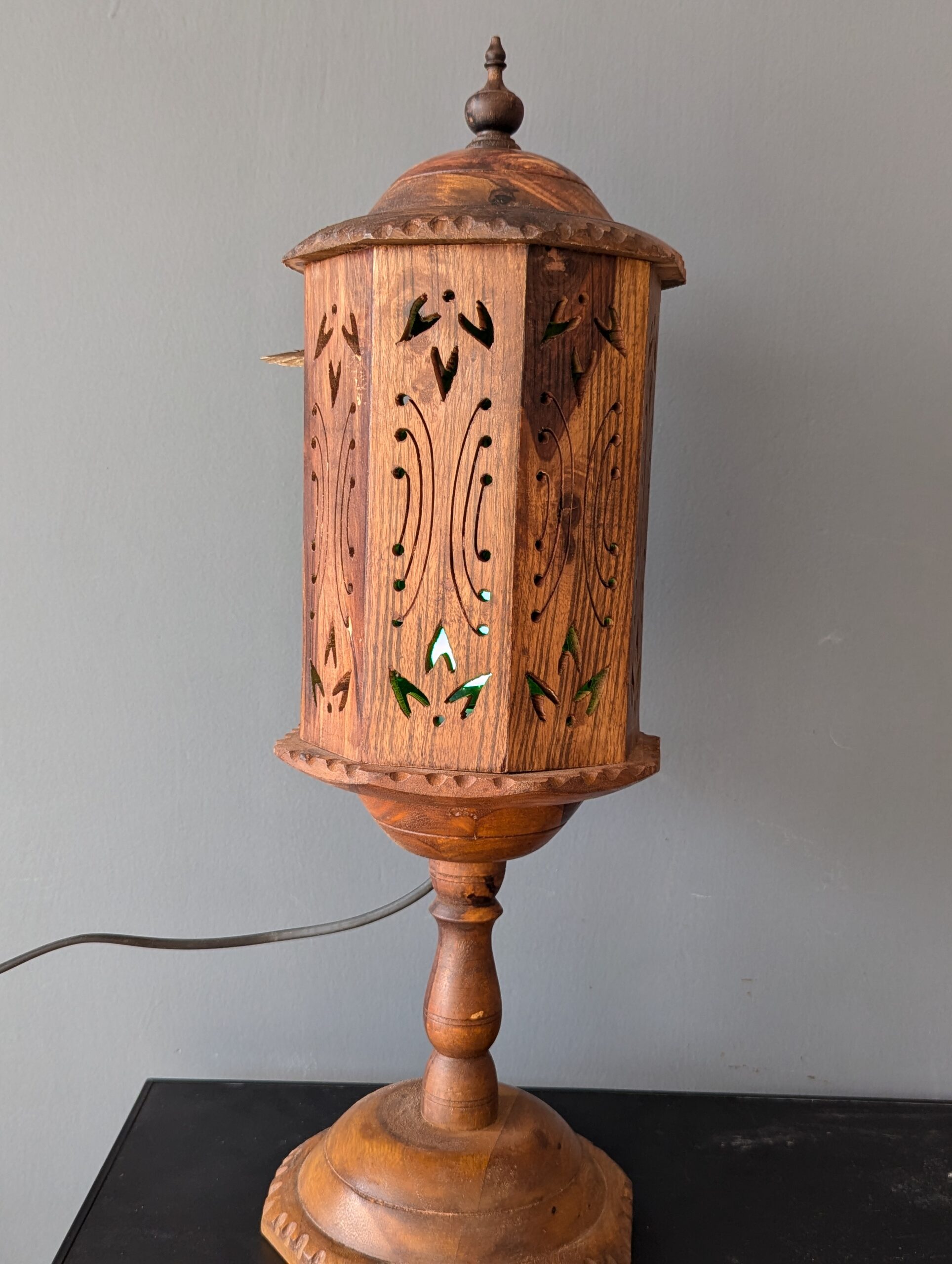 Lerili Megamall presents Handcrafted Wooden Lamp with Intricate Carving